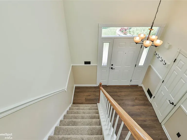 124 Stephanie Dr — Photo 17