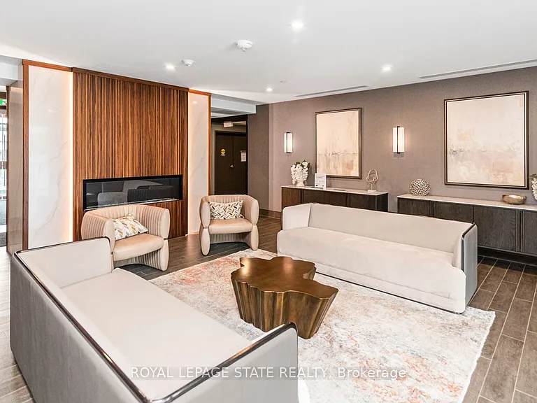 470 Dundas St E #1009 — Photo 8