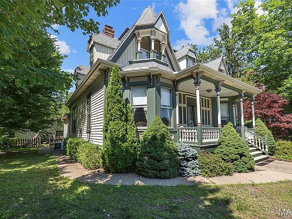4th image of 312 Bellevue St
