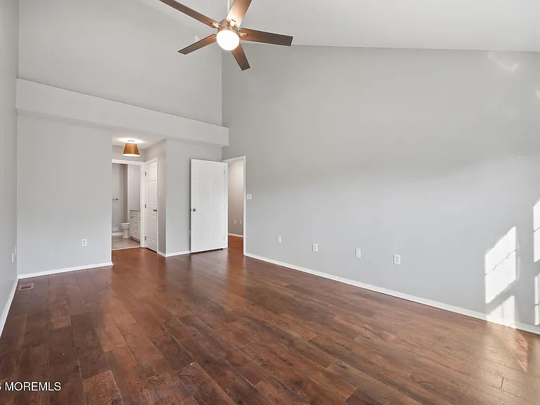 62 Dover Ct — Photo 14
