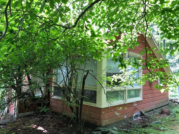 7 Ballantine Ln #B, Bearsville, NY 12409