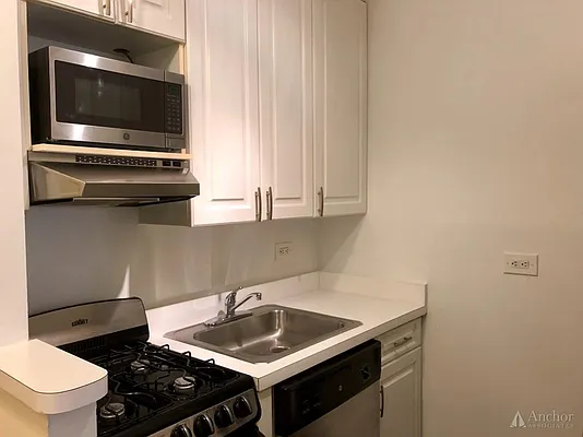 Rented by Anchor Associates | media 12