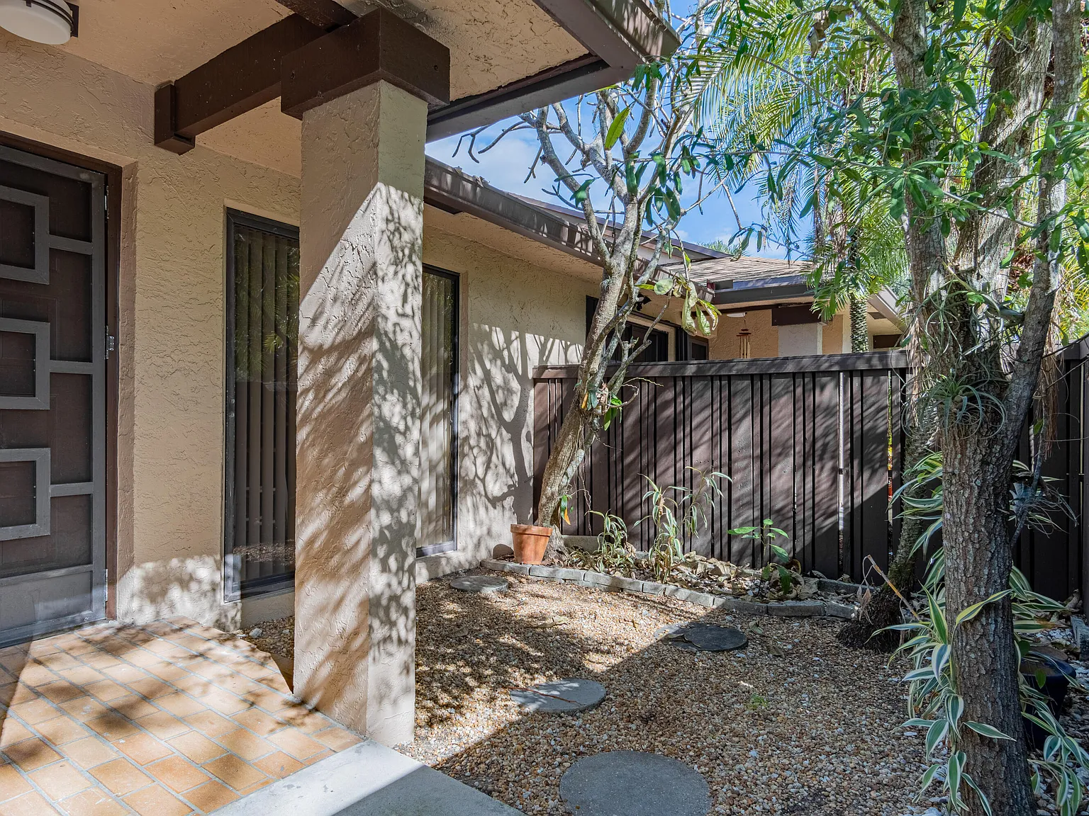 2 bed, 2.0 bath, 1193 sqft, $3,100 — Photo 4