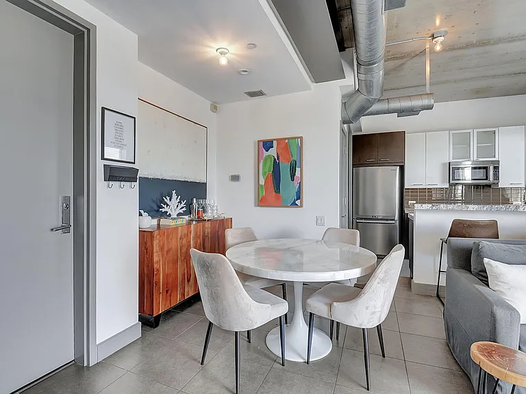 111 SE 2nd St #402 — Photo 5