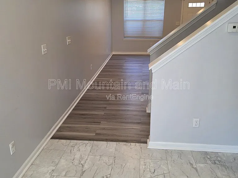 25 Barnett Shoals Dr — Photo 10