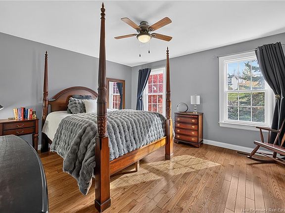 4th image of 24 Hillside Ln