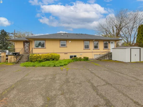 8419 SE Woodstock Blvd, Portland, OR 97266