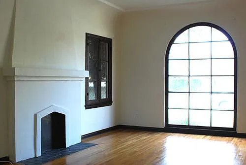 1340 E Harvard St — Photo 3
