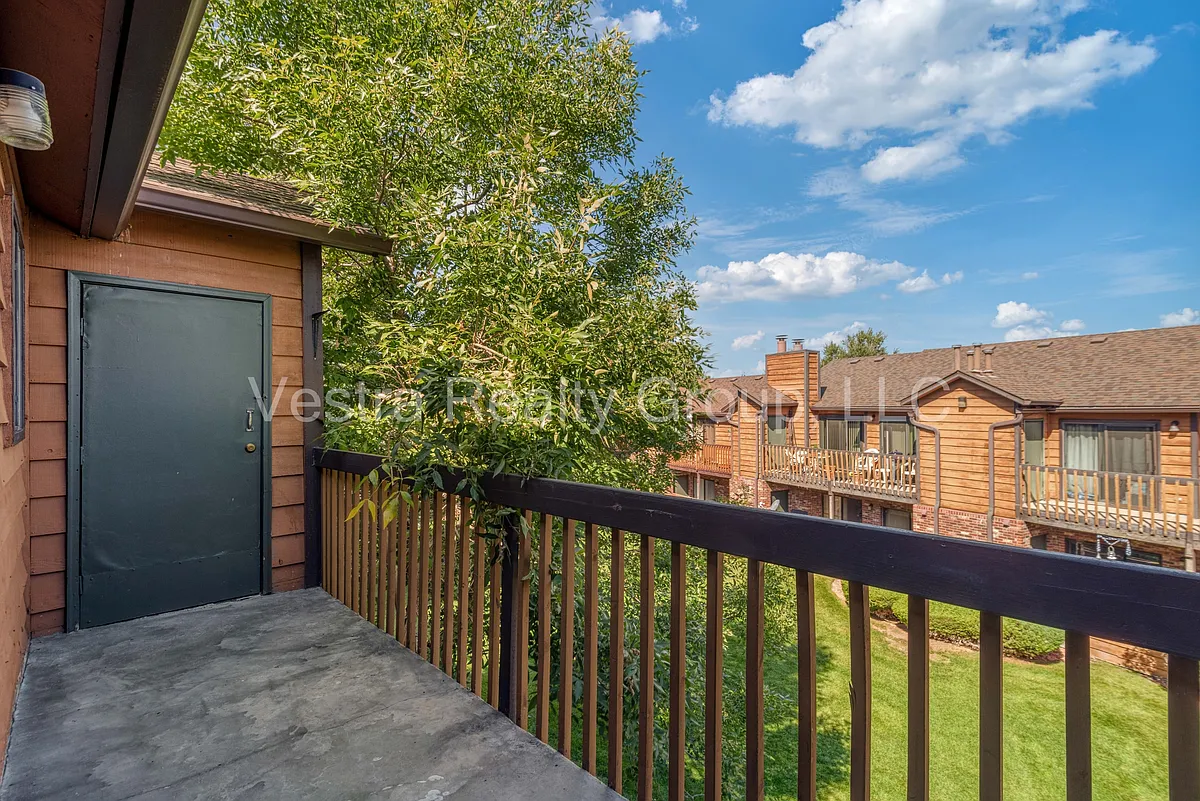 Building Photo - 2265 S Buckley Rd #201