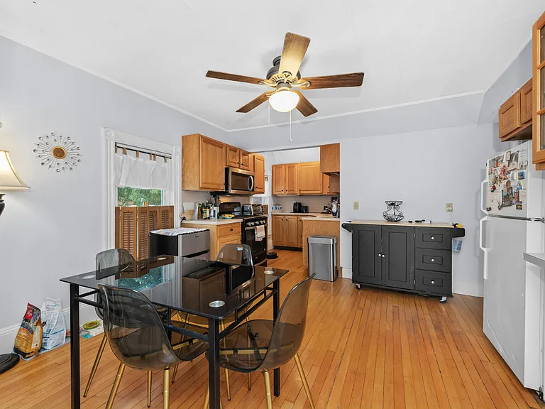 38 E Foster St #2 — Photo 4