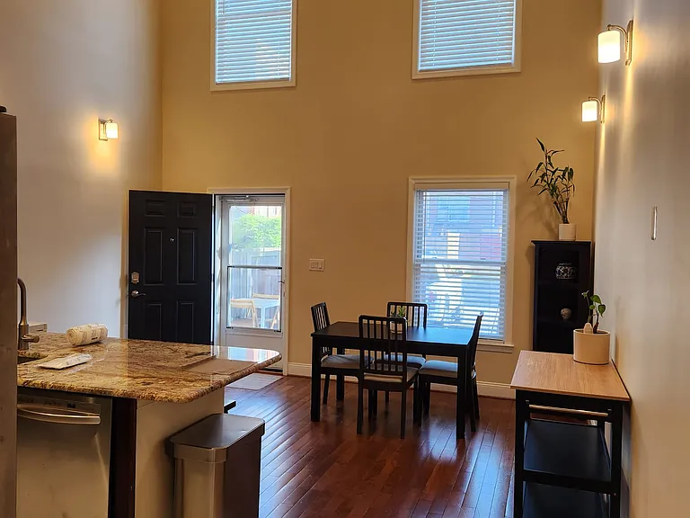 1116 K St NE — Photo 6