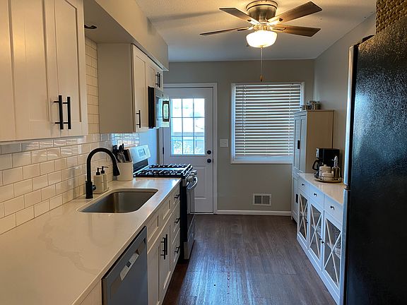 3rd image of 9809 Rich Rd