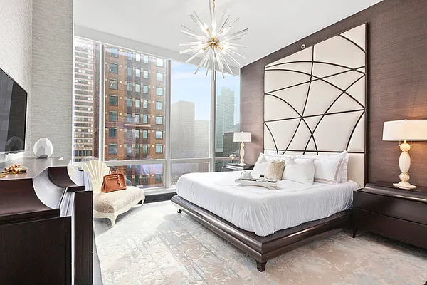 Rented by Compass | media 21