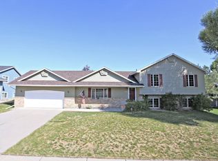 885 Adobe Dr, Billings, MT 59105