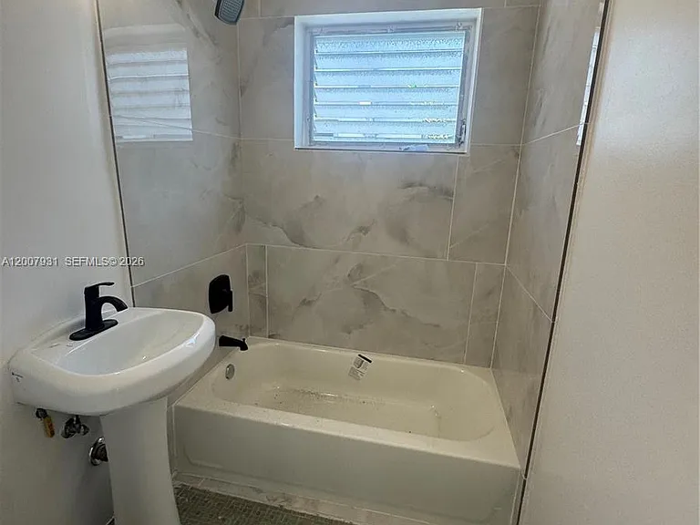 7300 Harding Ave #21 — Photo 6