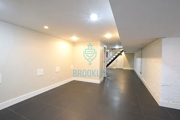 Rented by null | media 9