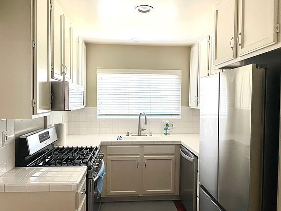 4th image of 1315 Stanford St APT 6