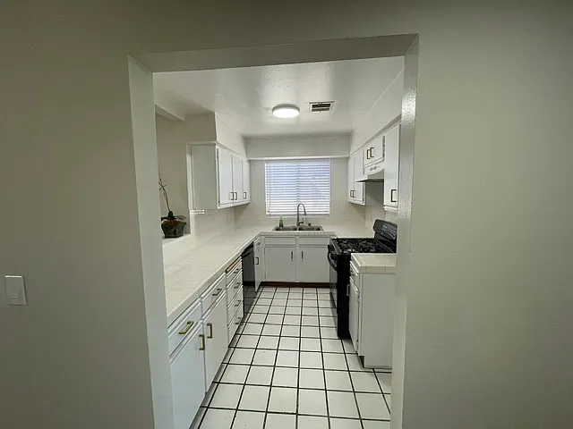 16126 S Ainsworth St #B — Photo 6