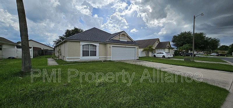 1st image of 118 Coral Reef Cir