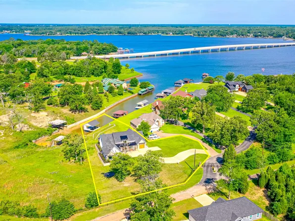 5523 Lakeshore Ct, Malakoff, TX 75148