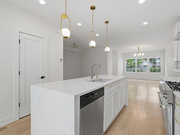 5th image of 6707 W Imlay St