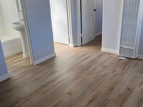 2nd image of 402 Park Way