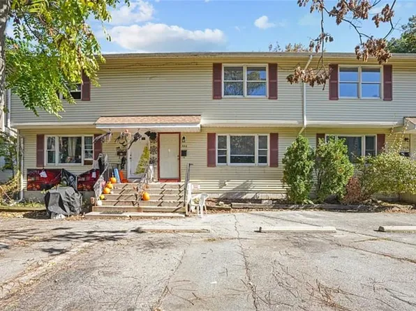 598 Weeden St, Pawtucket, RI 02860
