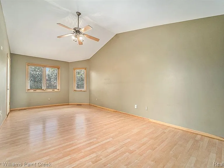 34335 Heartsworth Ln — Photo 9