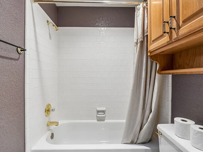 1820 Chelsea Dr — Photo 36