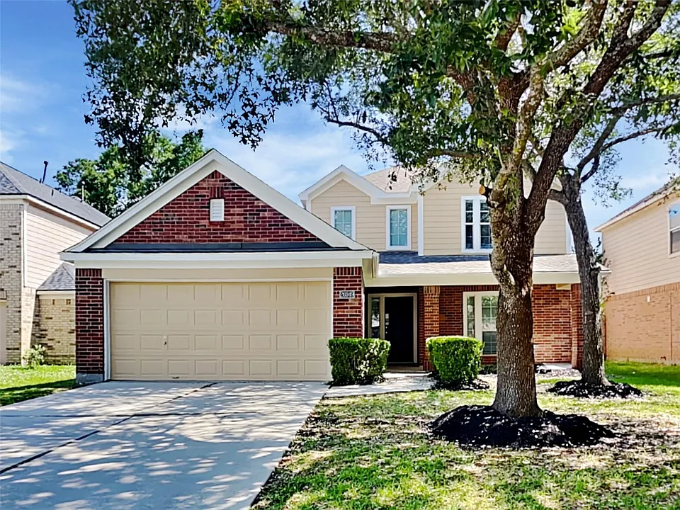 26949 Carriage Manor Ln