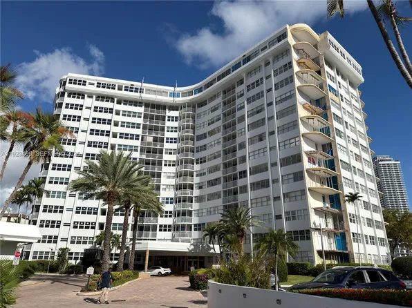 100 Golden Isles Dr APT 605, Hallandale Beach, FL 33009