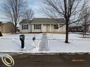 777 Cricket Xing, Pinckney, MI 48169