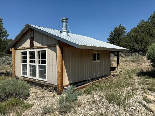 Martingale Ln, Tierra Amarilla, NM 87575