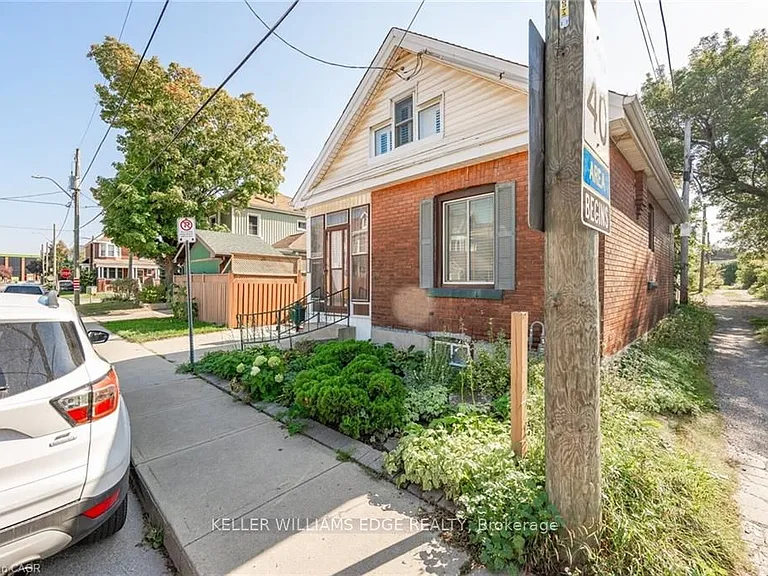 252 Beechwood Ave — Photo 3