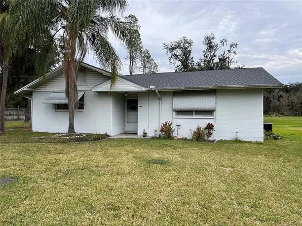 9239 McIntosh Rd, Dover, FL 33527