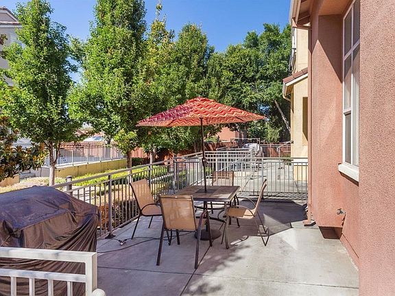 5th image of 2625 Corde Terra Cir