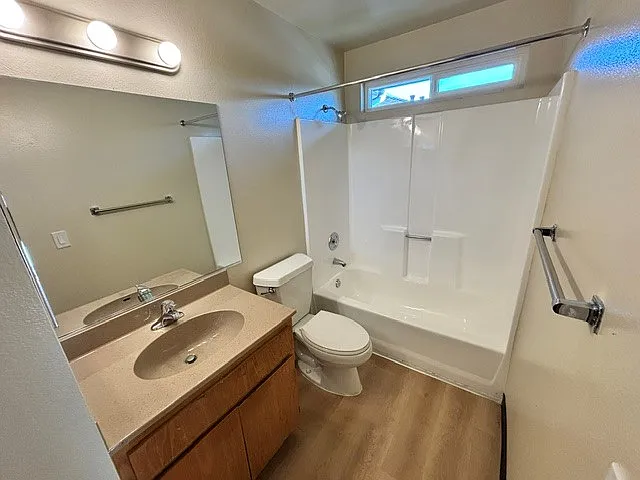 7095 Levant St #6 — Photo 11