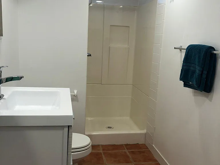 588 S Pearl St — Photo 12