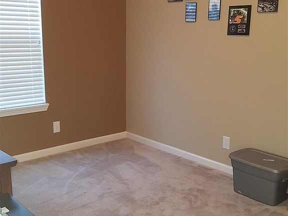 2nd image of 5240 Wilmington Cir