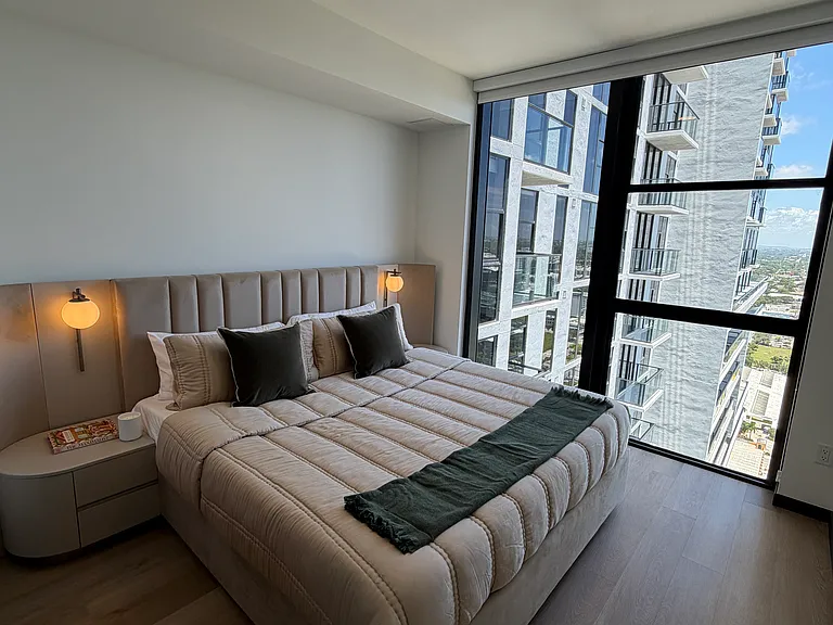 515 SW 3rd Ave #B — Photo 16