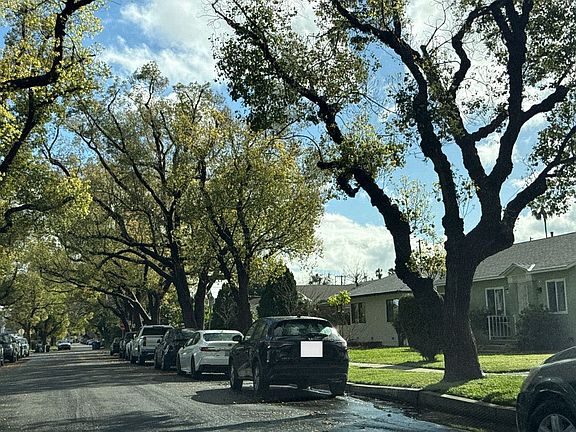 4th image of 7007 Murietta Ave