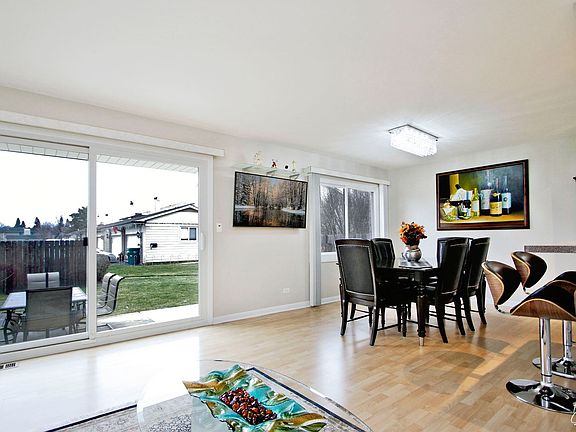 5th image of 414 Mallard Dr #414