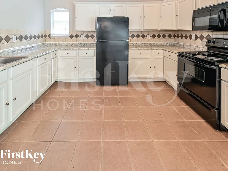 4447 Donalbain Dr — Photo 7