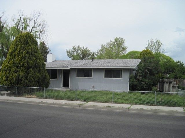 1st image of 1374 Toiyabe Ave
