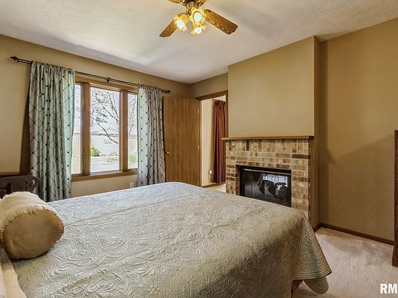 4th image of 4219 26th Ave #7