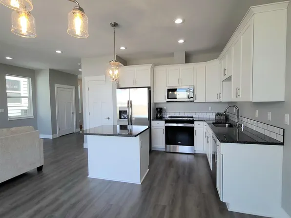 145 Claret Dr, Prosser, WA 99350