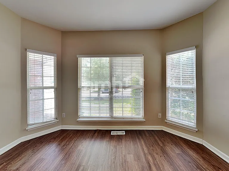 1209 Bending Creek Dr — Photo 19