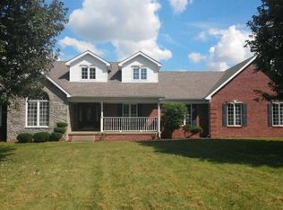 1100 Oak Knoll Dr, Bardstown, KY 40004