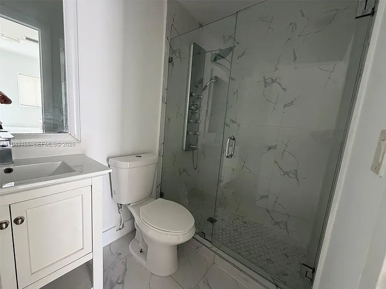 111 SW 11th Ave #5 — Photo 9