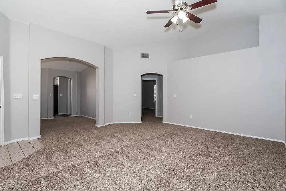 3 bed, 2.0 bath, 1557 sqft, $2,135 — Photo 3